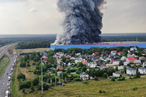 
                    Ozon подал миллиардный иск к владельцу своего сгоревшего склада

                