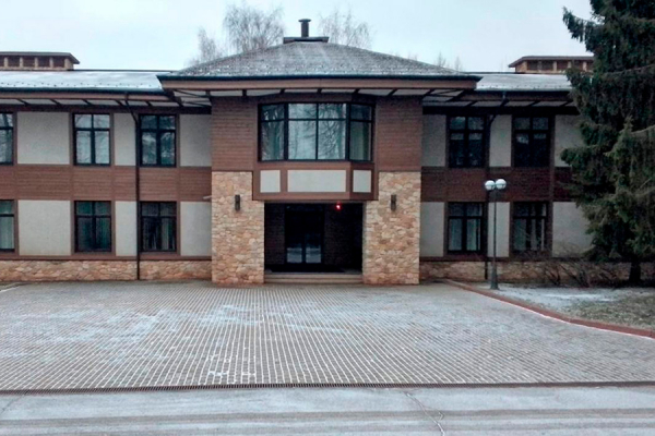 
                    &laquo;Газпром&raquo; объявил о продаже своих офисов и санаториев в двух регионах

                