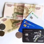 Какие дебетовые карты выбирают россияне: результаты опроса Bankiros.ru