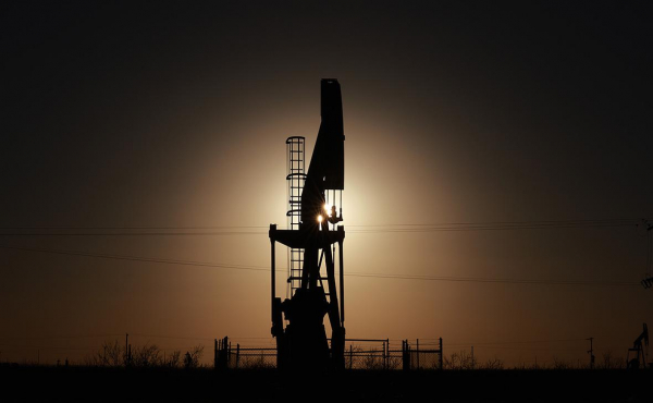 
                    BP отказалась от сокращения добычи нефти из-за финансовых проблем

                