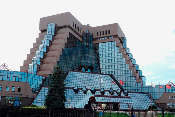 
                    &laquo;Газпром&raquo; объявил о продаже своих офисов и санаториев в двух регионах

                