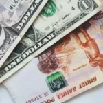 Надежд на стабилизацию рубля нет: россияне ждут роста курса доллара весной 2025 года