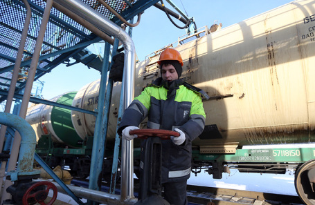 Правительство продлило запрет на экспорт бензина до 31 августа