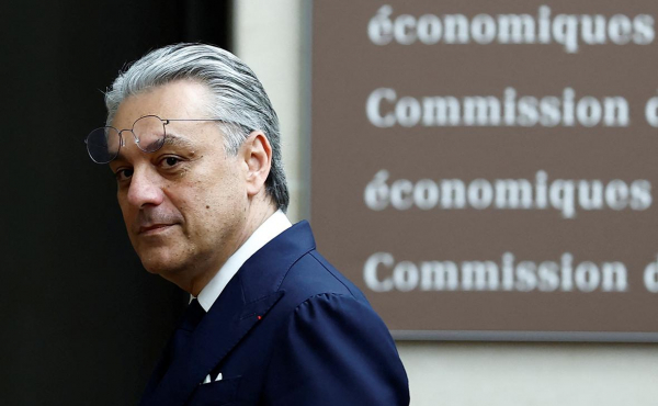 
                    Глава Renault не исключил возвращения в Россию

                