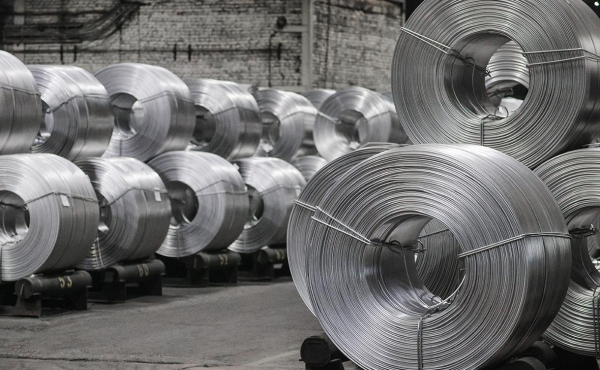 
                    Эксперты оценили перспективы сотрудничества России и США по алюминию

                