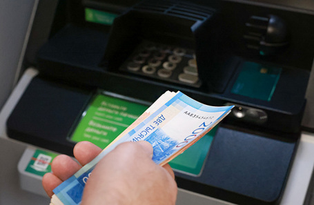 В январе и феврале россияне стали активнее открывать вклады на длительные сроки