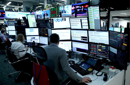 Розничным инвесторам удалось разморозить активы на 570 млрд рублей за 2023 год