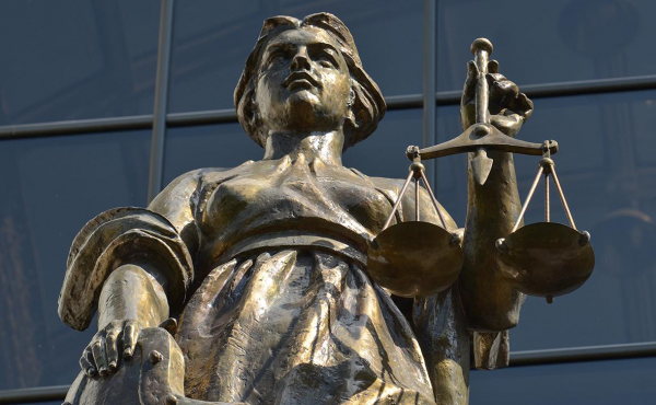 
                    Тверской суд заочно арестовал бывшего инвестора спорткаров Spyker

                