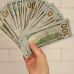 Экономист спрогнозировал, когда курс доллара приблизится к 100 рублям