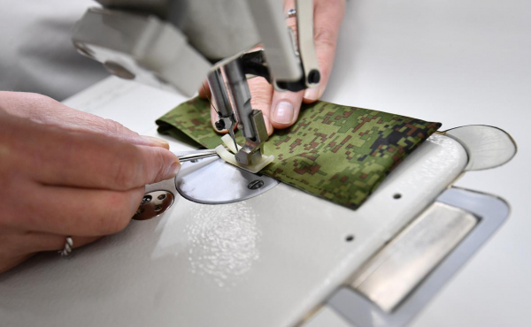 
                    &laquo;Калашников&raquo; инвестировал в фабрики &laquo;Космос&raquo; и &laquo;Парижская коммуна&raquo;

                