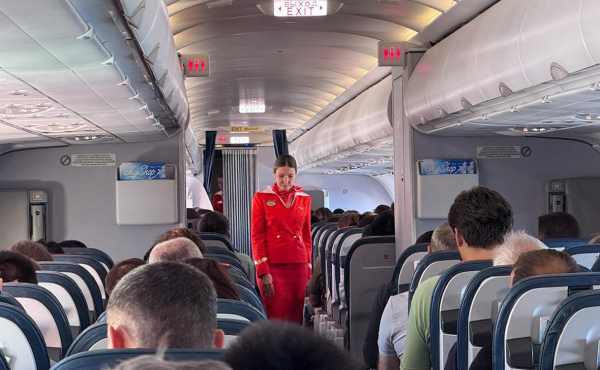 
                    &laquo;Аэрофлот&raquo; связал снижение своего пассажиропотока с високосным годом

                