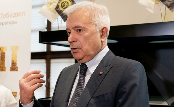 
                    Алекперов опроверг сообщения о покупке &laquo;М.Видео&raquo;

                