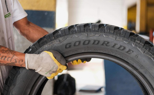 
                    Глава шинного холдинга Мордашова рассказал о доле китайских шин в России

                