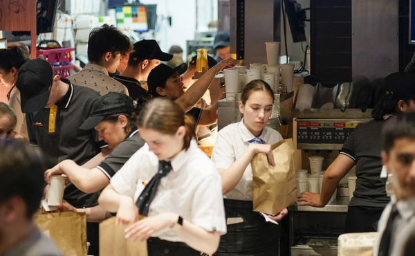 
                    Какая сеть фастфуда в России самая крупная. Инфографика

                