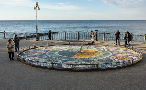 
                    В кабмине одобрили новые сроки пребывания иностранцев по электронной визе

                