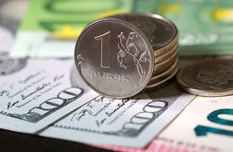 Доллар по 85 рублей: курс американской валюты падает