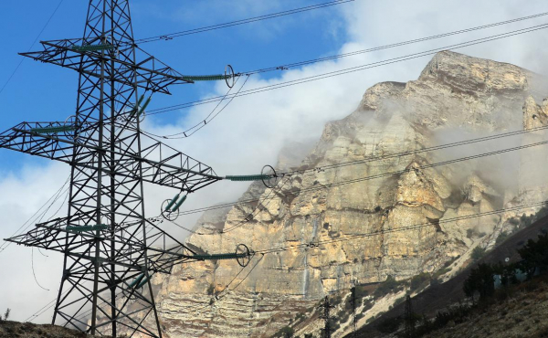 
                    Власти обсудили снятие с &laquo;Россетей&raquo; сбытовой нагрузки на Кавказе

                