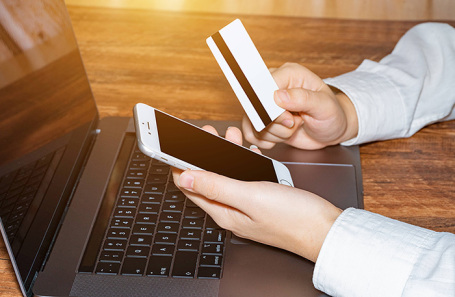 ВТБ: чаще всего деньги с карт мошенники крадут при помощи фишинга