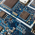 США грозятся ввести пошлины на чипы и лекарства