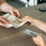 Имя, зарплата и место жительства: что решает, дадут вам кредит или нет