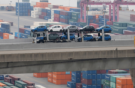 Трамп вводит пошлины в 25% на импорт в США авто и компонентов