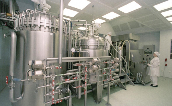 
                    Путин ввел временное управление в &laquo;Нижфарм&raquo;

                