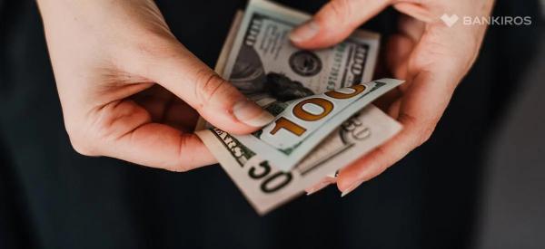 Ждать обвала или роста? Аналитики в США дали неожиданный прогноз по доллару