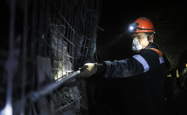 
                    Число нарушений на предприятиях угольной отрасли сократилось вдвое

                