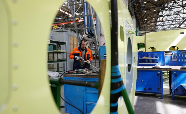 
                    Алиханов рассказал о &laquo;зависших&raquo; в США авиазапчастях на $500 млн

                