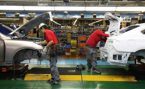 
                    NHK узнал о плане массовых сокращений в Nissan
                