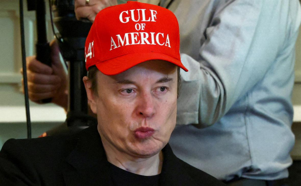 
                    WSJ узнала о поиске в Tesla преемника Маска
                