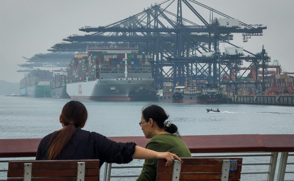 
                    FT узнала, как Китай нашел новую схему обхода пошлин США
                