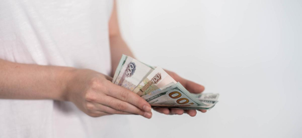Финансовый гороскоп на май: успех в деньгах и удача в работе ждут этих знаков зодиака