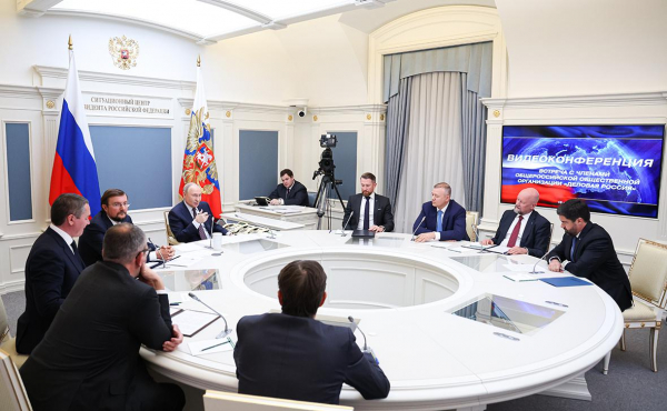 
                    О чем бизнес попросил на встрече у Путина. Главное
                