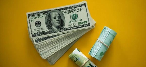 Аналитики ждут нового падения доллара: до какой отметки просядет &laquo;американец&raquo;