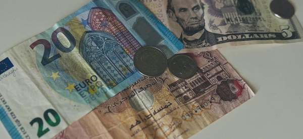 В чем сейчас хранить деньги: названы три самые безопасные валюты для россиян