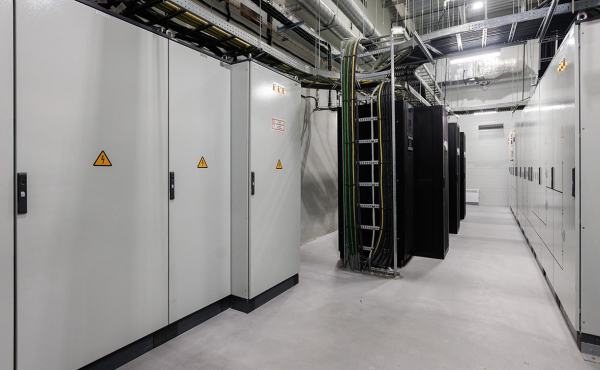 
                    ЦОДы предложили запитать от магистральной электросети
                