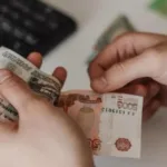 Как взять отпуск в июне 2025 года и не потерять в зарплате, пояснил юрист