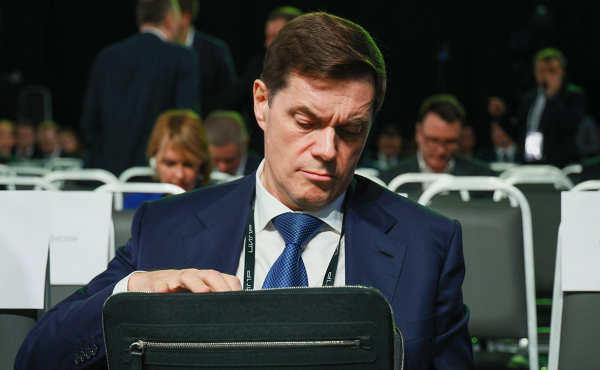 
                    Вологодский губернатор предложил &laquo;Северстали&raquo; &laquo;зарыть топор войны&raquo;
                