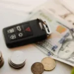 Эксперт предупредил о девальвации рубля: какие события сигнализируют об этом