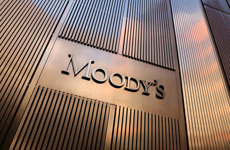 Moody&rsquo;s понизило рейтинг США на фоне рекордного роста госдолга