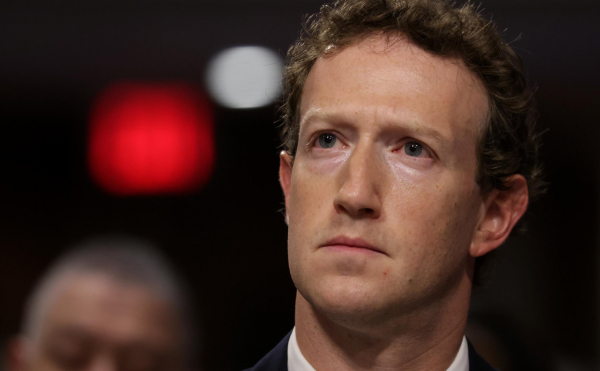 
                    NYT рассказала, как фраза Цукерберга 20-летней давности стала проблемой
                