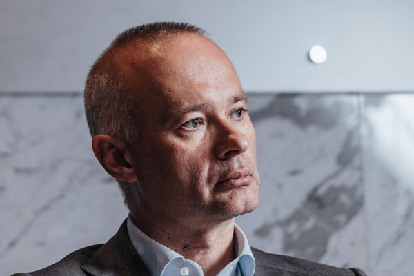 
                    Глава ОАК&nbsp;&mdash; РБК: &laquo;У нас в стране все разбираются в футболе и авиации&raquo;
                