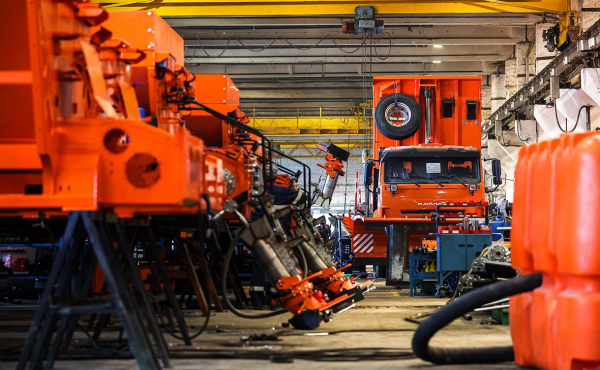 
                    Когогин заявил о проработке мер поддержки спроса на российские грузовики
                