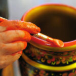 Основатель АФК «Система» заявил о планах забрать вслед за гжелью хохлому