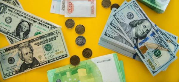 Прогноз курса доллара на июнь: как 17-й пакет санкций ЕС отразится на рубле?