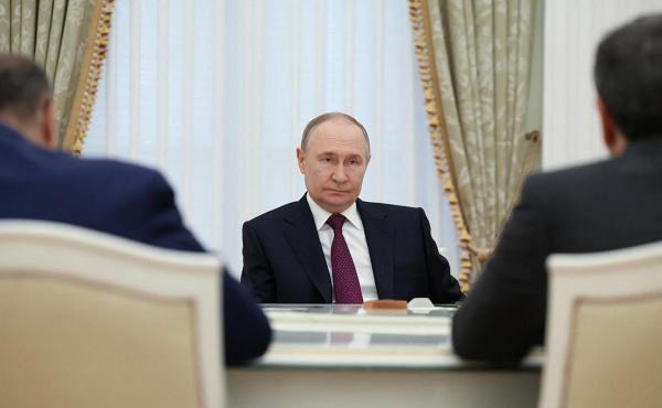 
                    Путин поручил изучить предложения бизнеса о возврате иностранных компаний
                