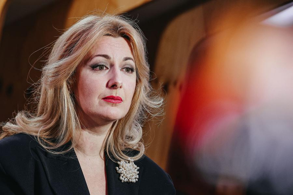 
                    Глава МТС&nbsp;&mdash; РБК: &laquo;Какой мы теперь мобильный оператор?&raquo;
                