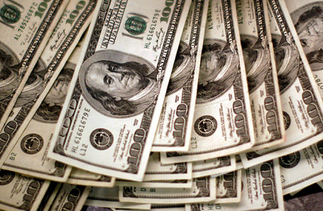 Доллар на фоне эскалации на Ближнем Востоке снова усиливает свои позиции