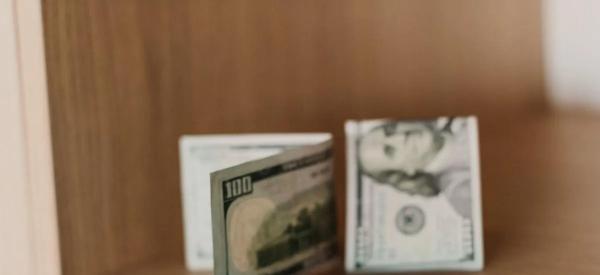 Возможен ли курс 100 за доллар? Сценарий &laquo;черного лебедя&raquo;